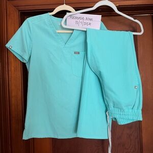 Figs Fresh Aqua set